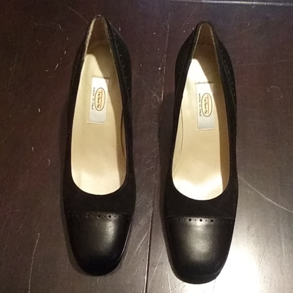 Women's shoes/ heels